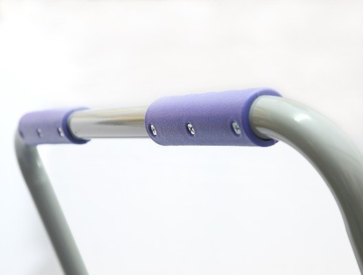 Tay đẩy thân thiện