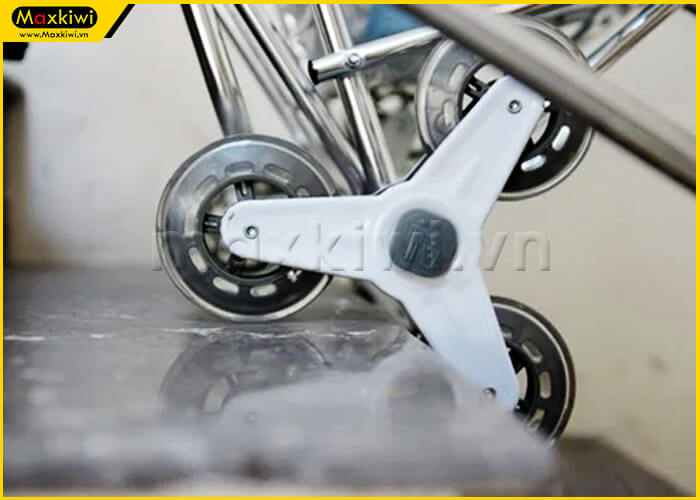 Bánh xe thiết kế chuyên biệt cho việc leo cầu thang