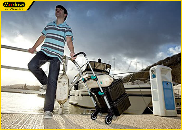 Di chuyển đơn giản với xe đẩy hàng 2 bánh gấp gọn