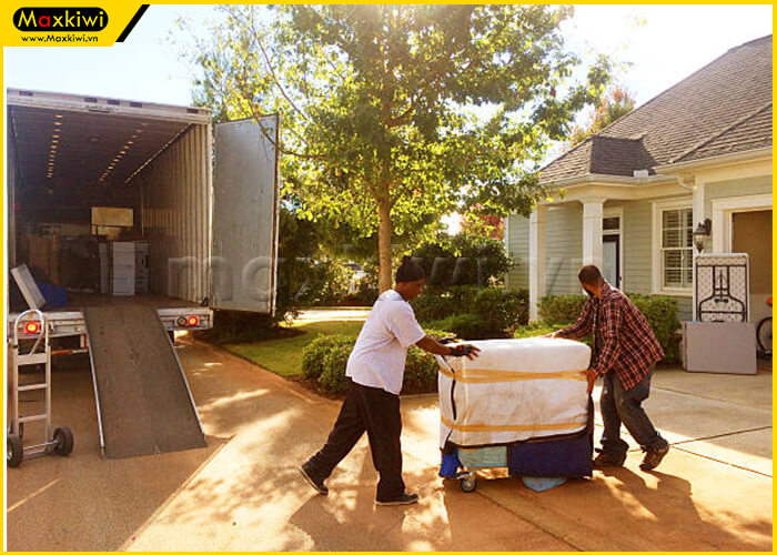 Xe đẩy hàng 4 bánh được sử dụng phổ biến trọng tất cả các lĩnh vực