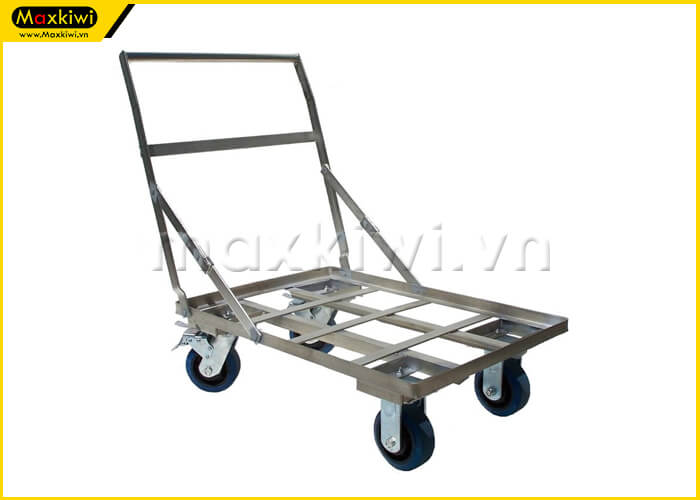 Xe đẩy hàng tự chế sáng tạo tiết kiệm hay hiểm họa khôn lường?